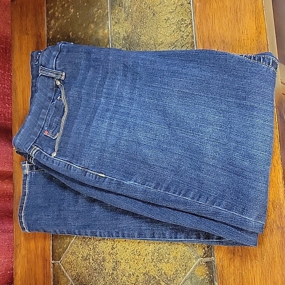 Seven7 size 16 dark denim skinny jeans.  No distressing.  Very stretchy.